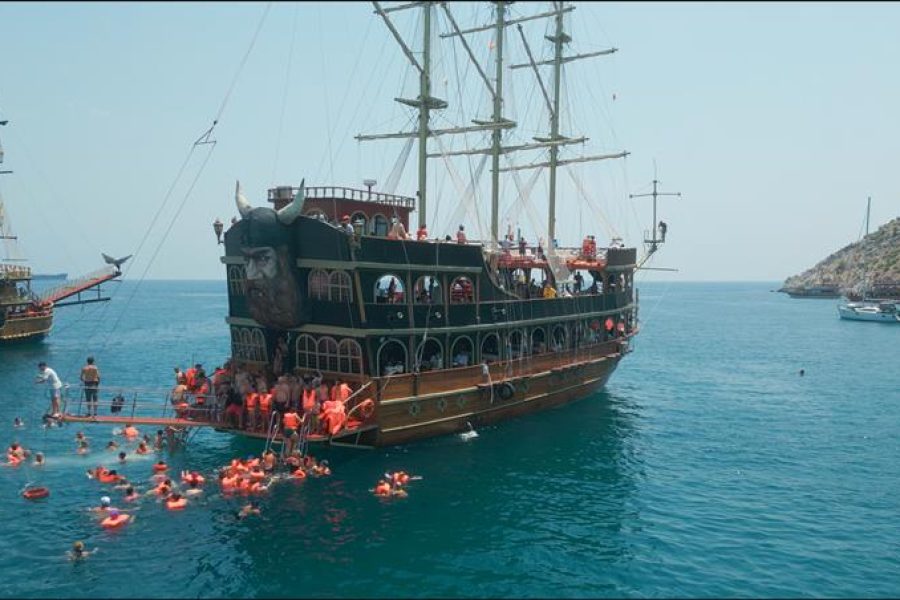 Alanya Boat Tour – Discover the Magic of the Mediterranean Coast